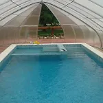 게스트하우스 Farkasverem Vendeghaz Nyírtura