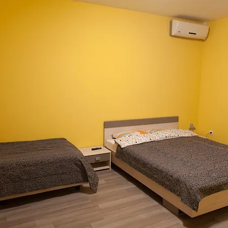 Farkasverem Vendeghaz Guest house Nyirtura
